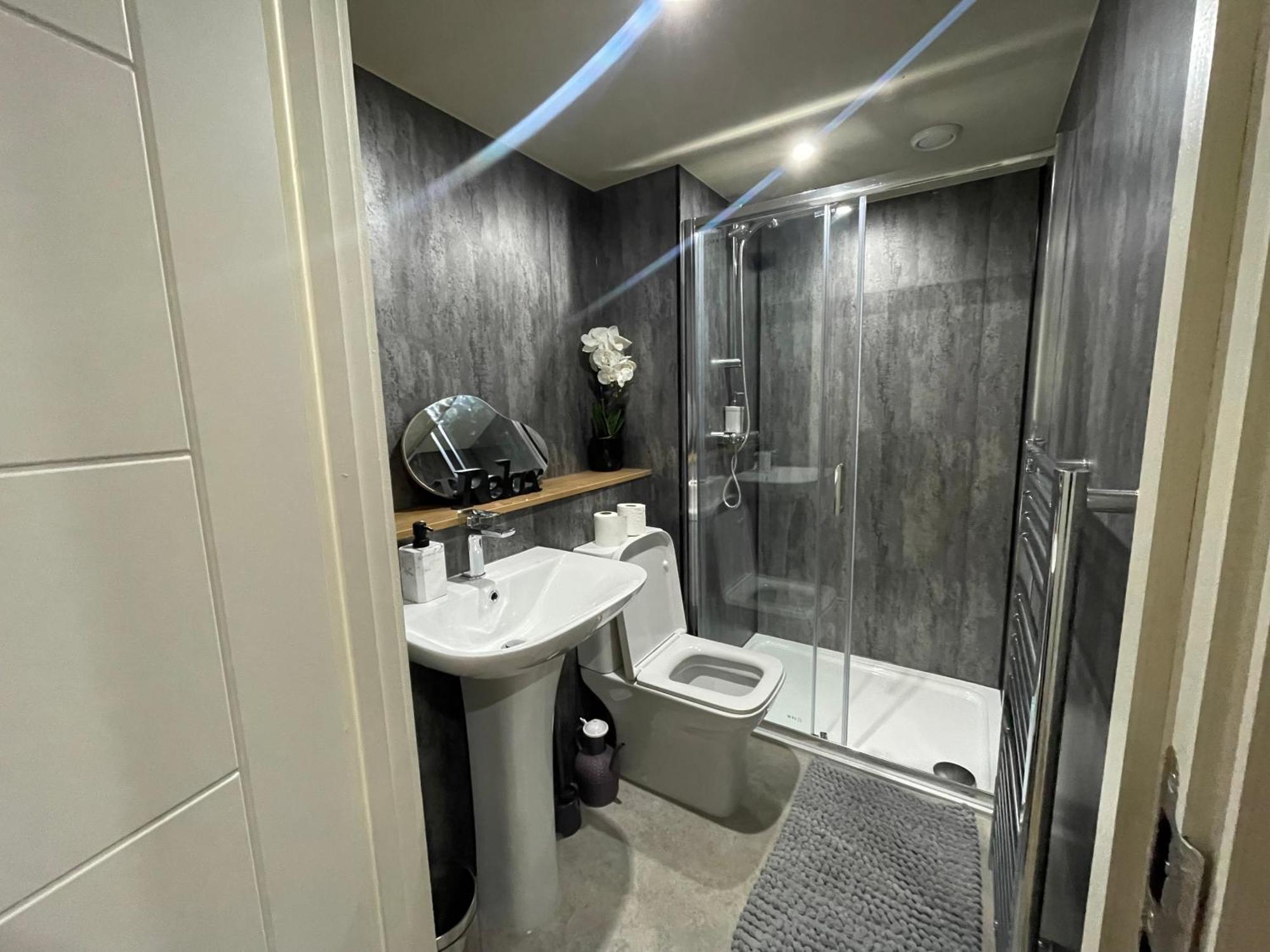 Luxury Mezzanine Apartment In Central Leeds Exterior photo